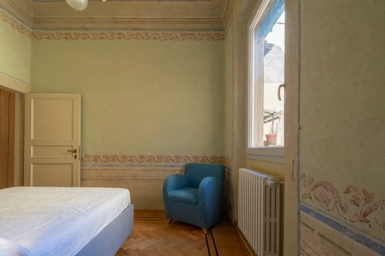 Romantic Laura Firenze Italia